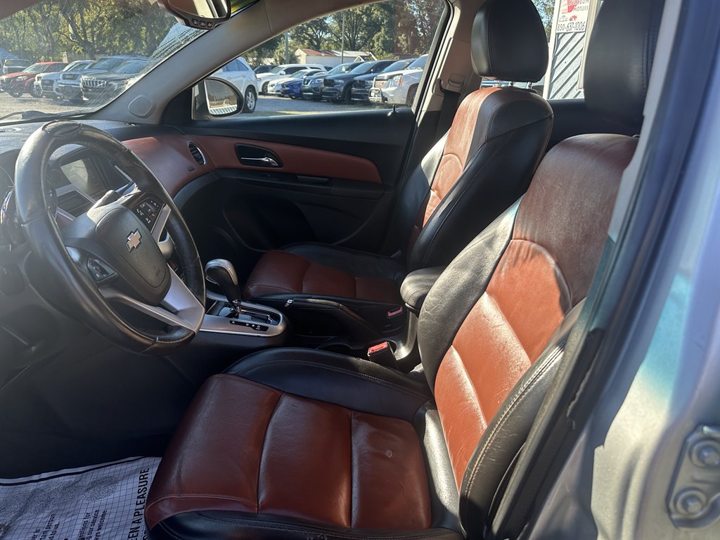 2014 Chevrolet Cruze - $7,695