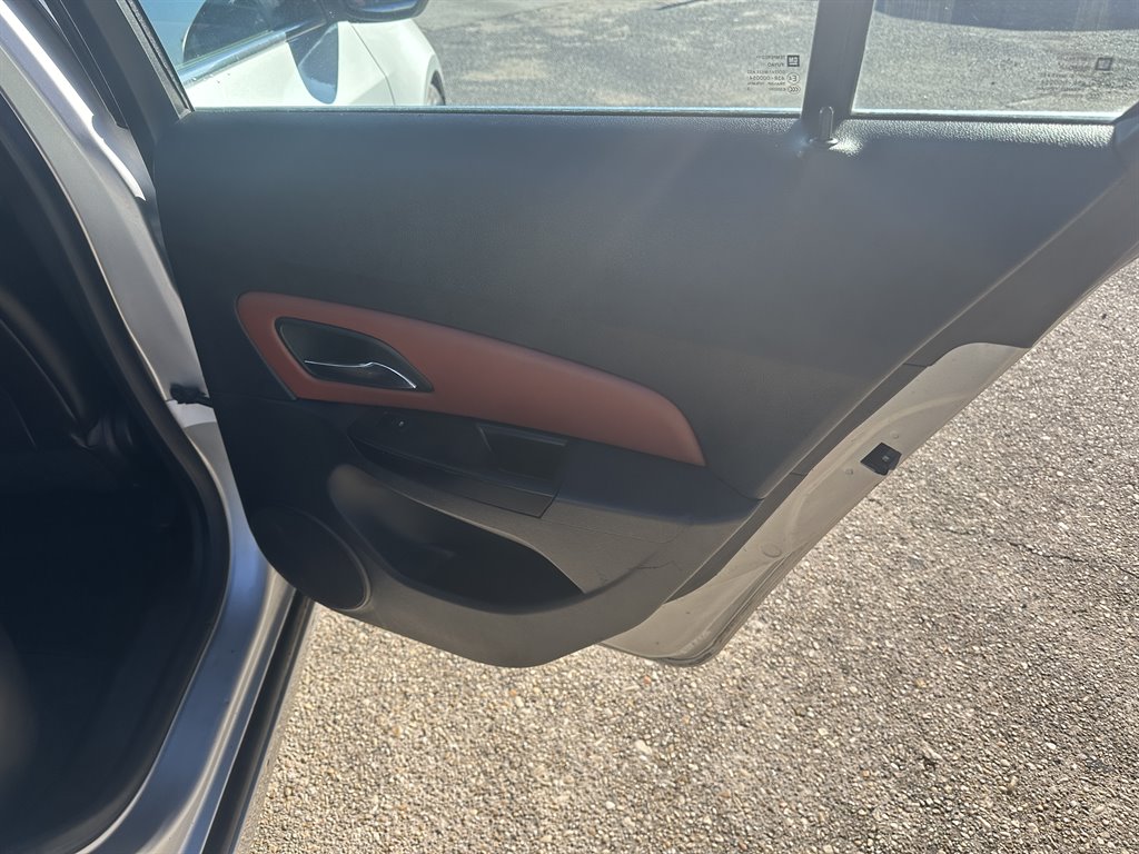 2014 Chevrolet Cruze - $7,695