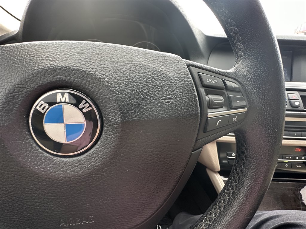 2012 BMW MDX 528i photo