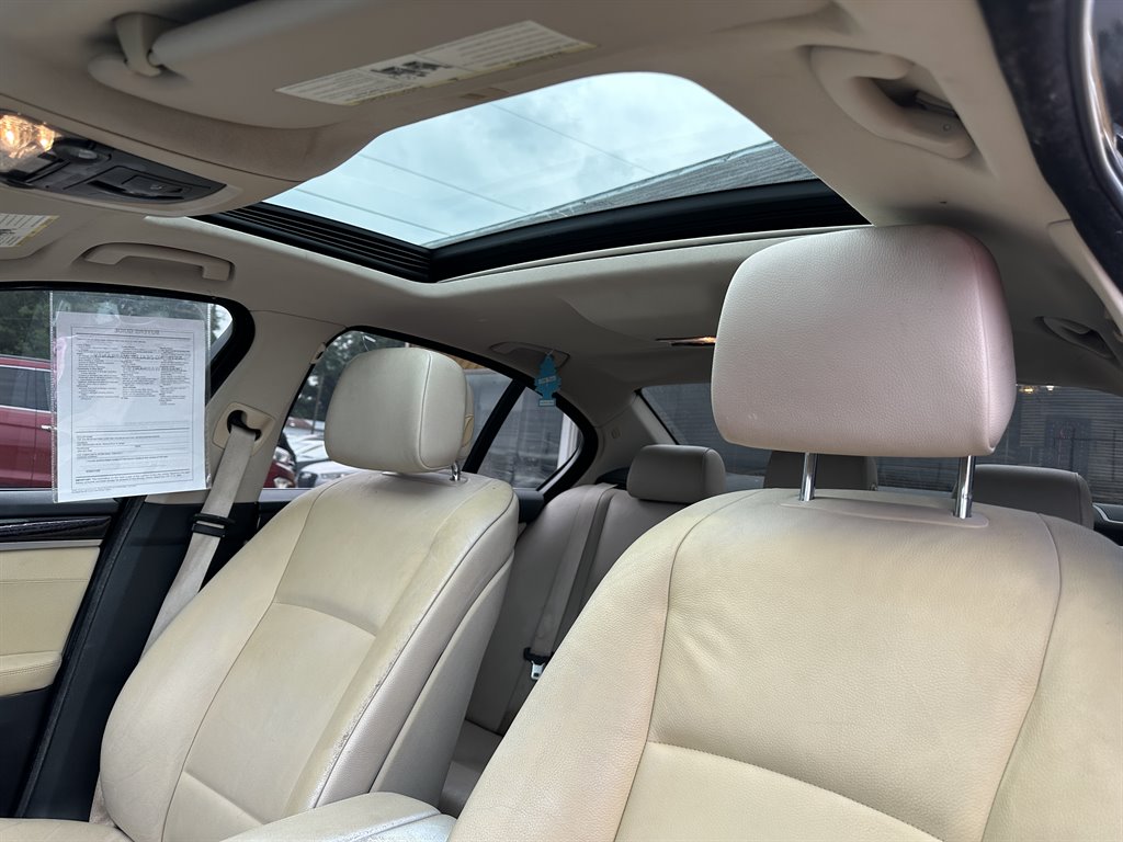 2012 BMW MDX 528i photo