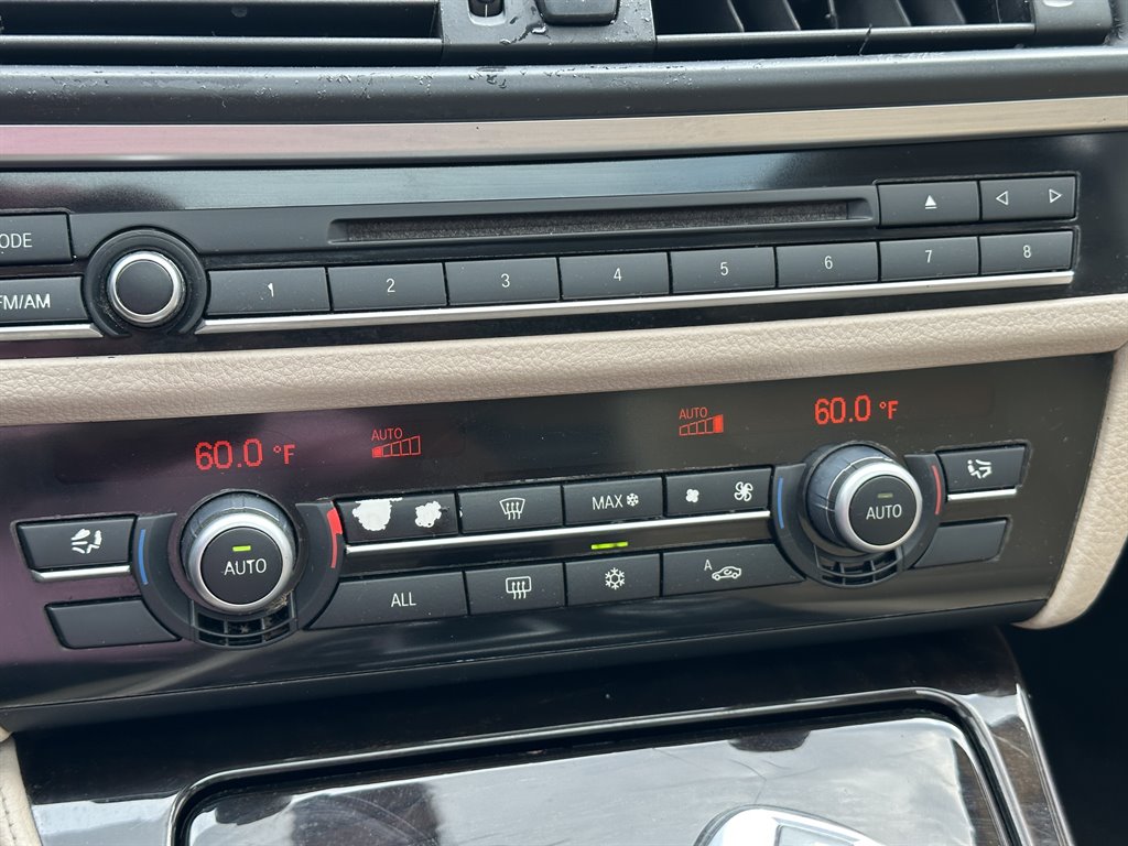 2012 BMW MDX 528i photo