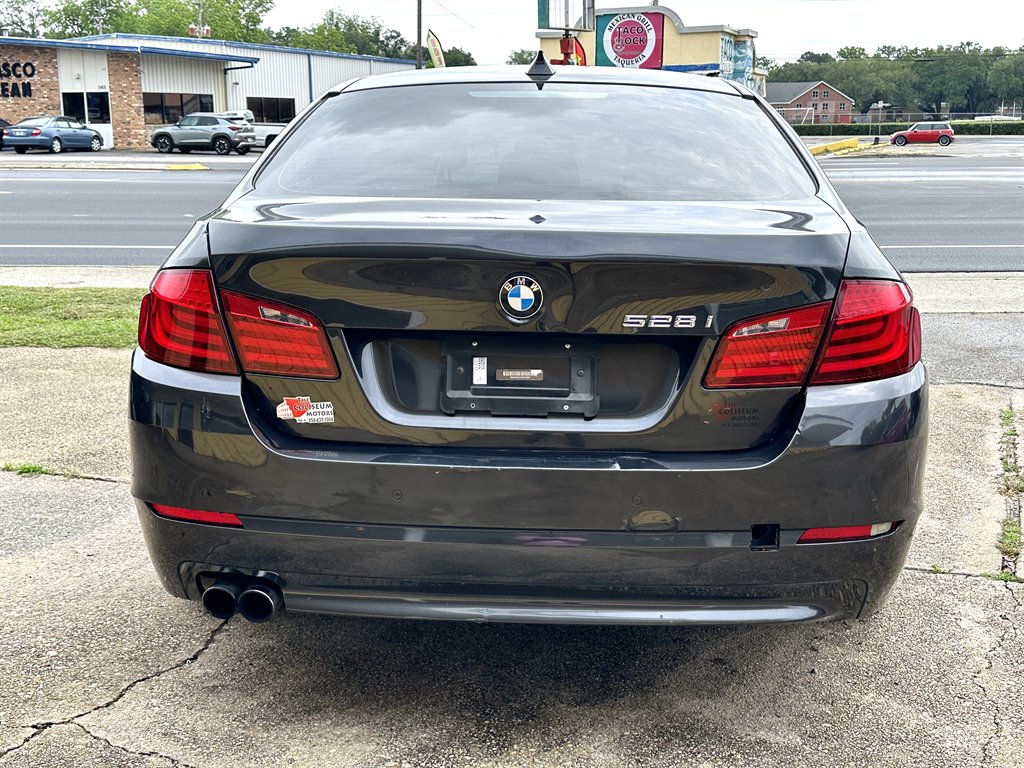 2012 BMW MDX 528i photo