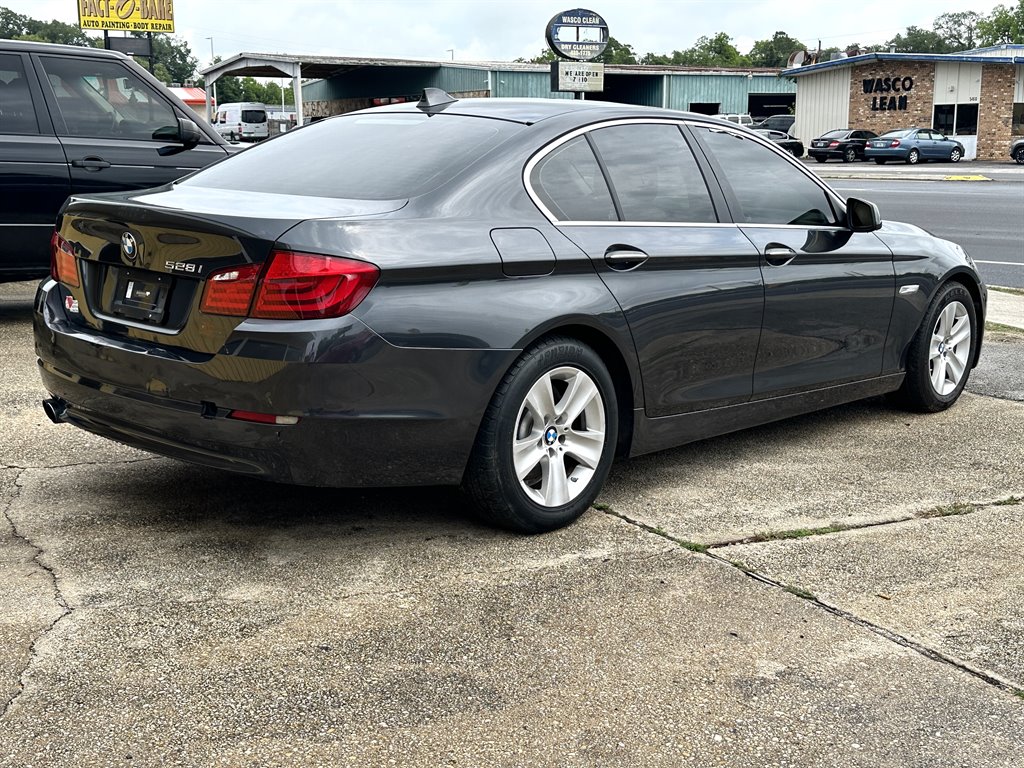 2012 BMW MDX 528i photo