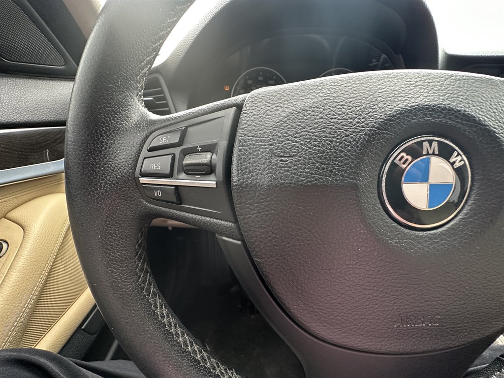 2012 BMW MDX 528i photo