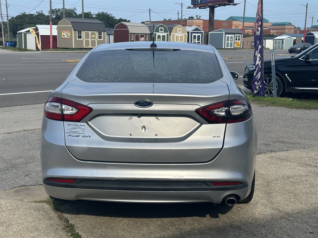 2015 Ford Fusion SE photo