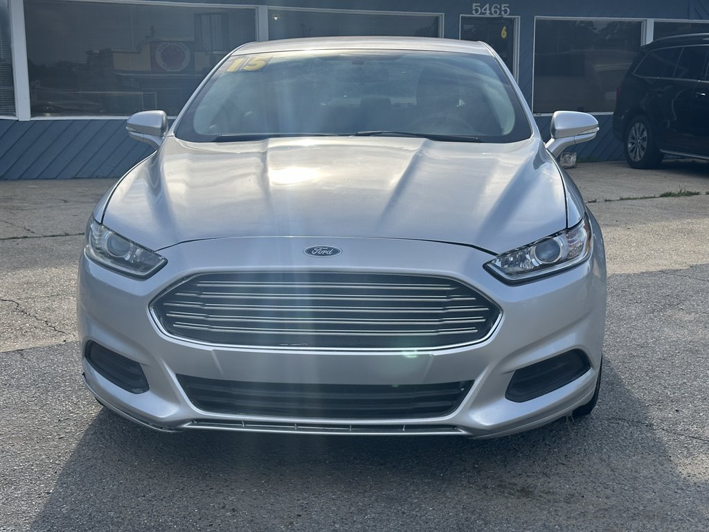 2015 Ford Fusion SE photo