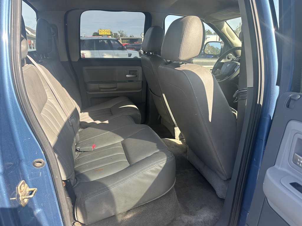 2005 Dodge Dakota Laramie photo