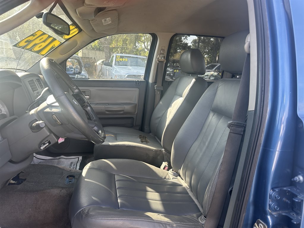 2005 Dodge Dakota Laramie photo