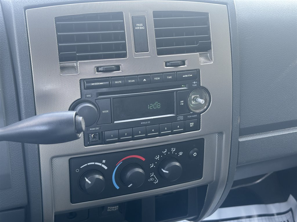 2005 Dodge Dakota Laramie photo