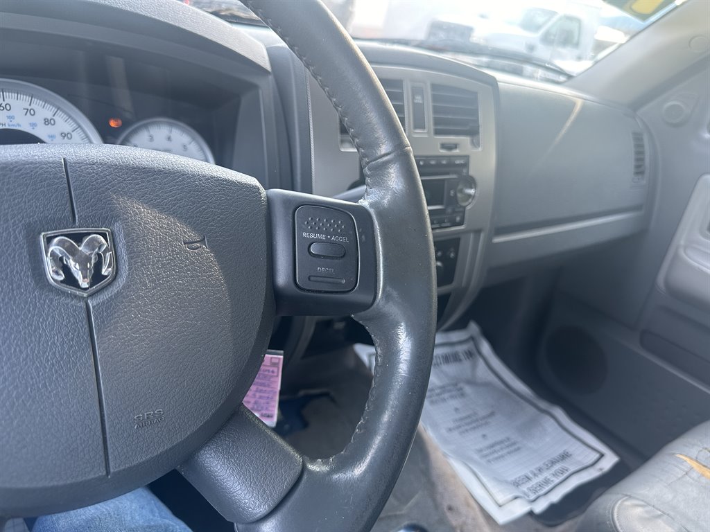 2005 Dodge Dakota Laramie photo