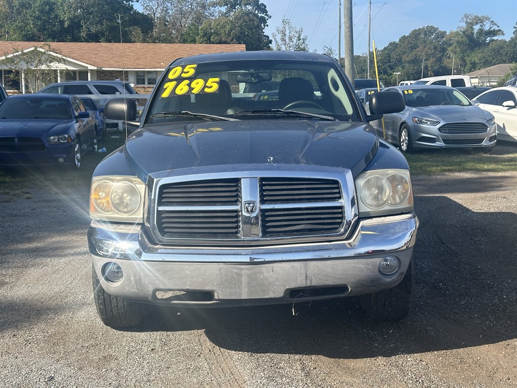 2005 Dodge Dakota Laramie photo