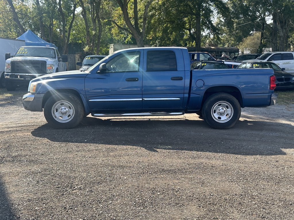 2005 Dodge Dakota Laramie photo
