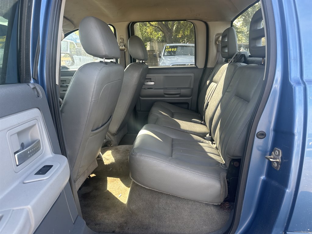 2005 Dodge Dakota Laramie photo