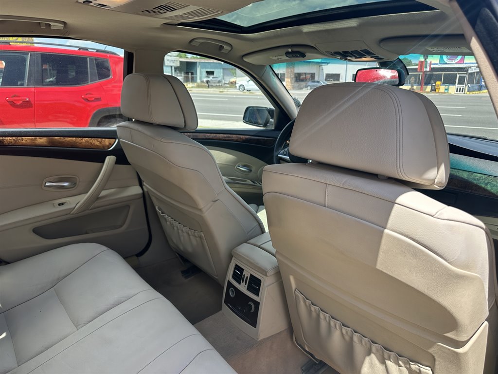 2008 BMW 5-Series 528i photo