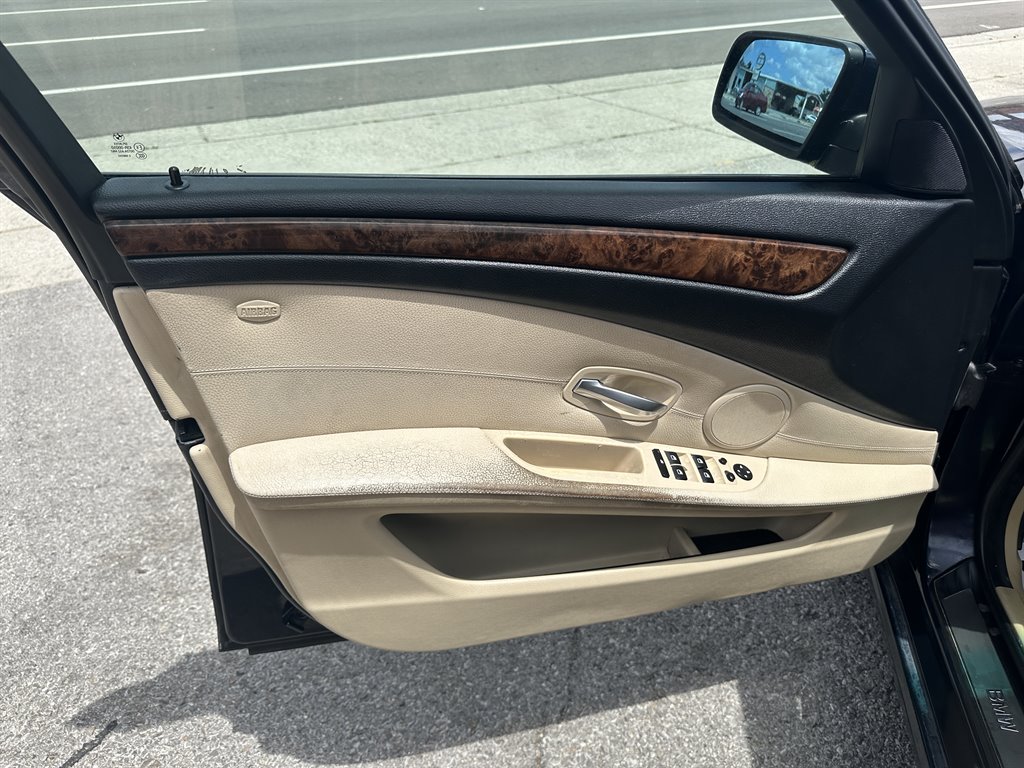2008 BMW 5-Series 528i photo