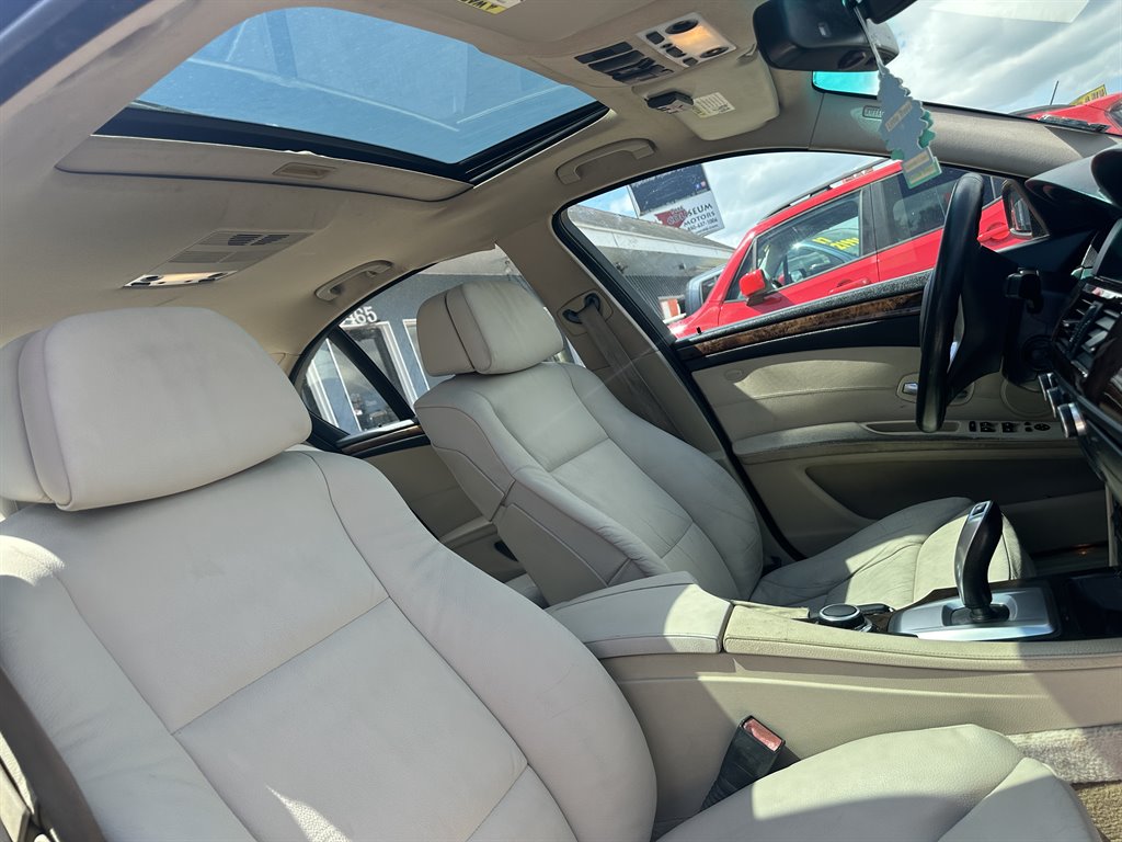 2008 BMW 528i - $7,695