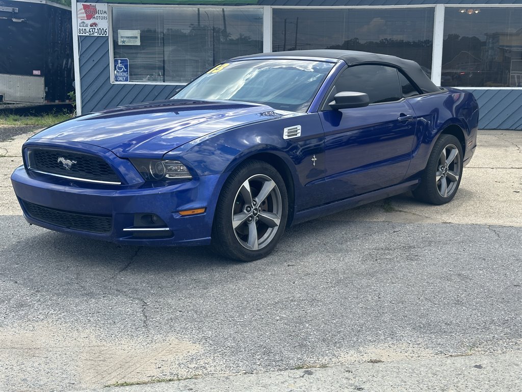 2013 Ford Mustang V6 photo