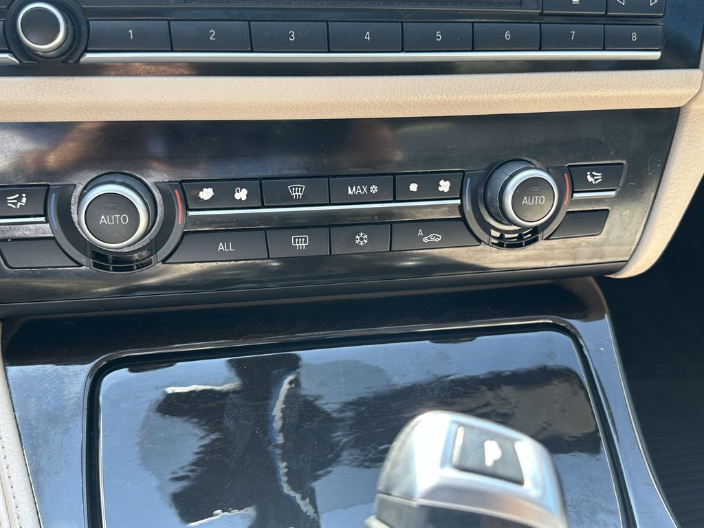 2012 BMW MDX 528i photo