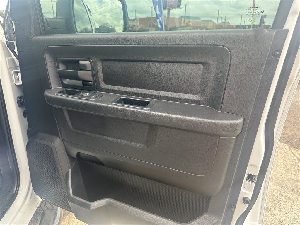 2017 Ram 2500 - $29,995