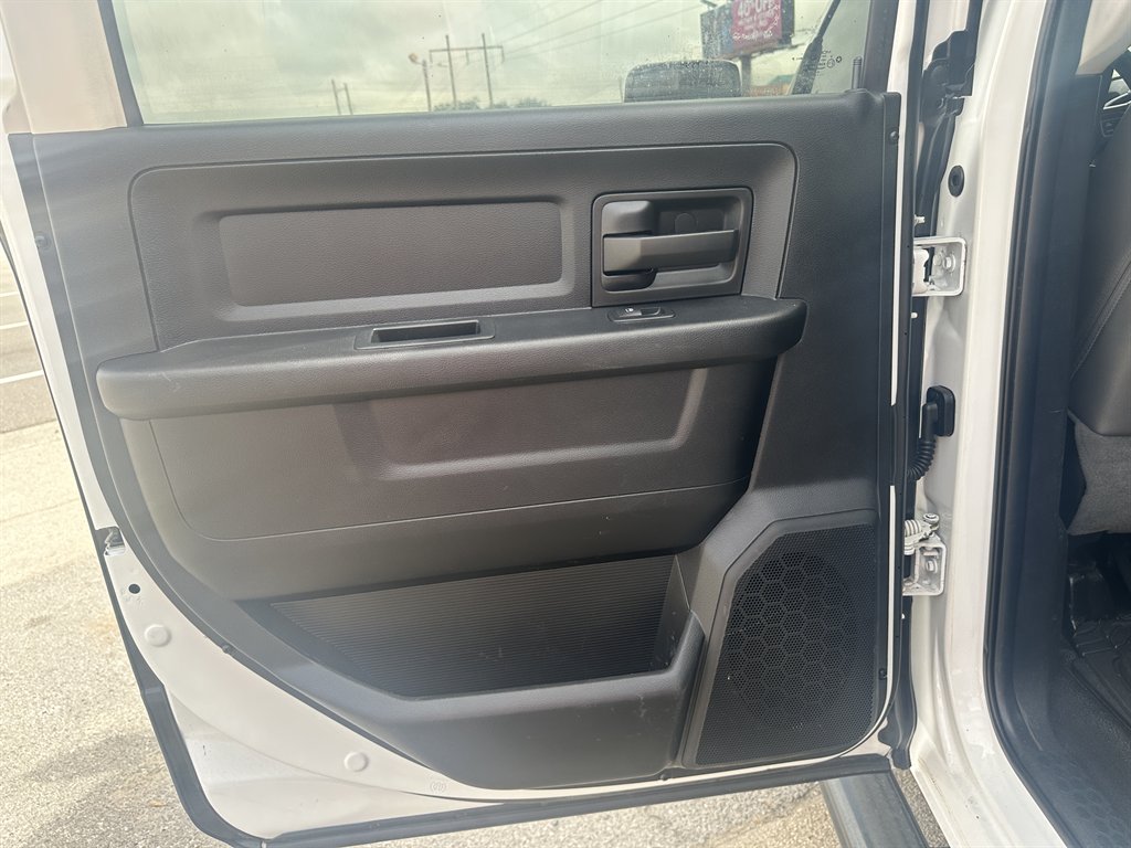 2017 Ram 2500 - $29,995