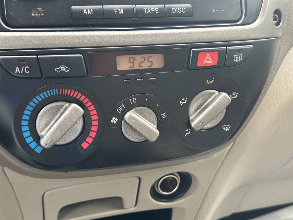 2003 Toyota RAV4 photo