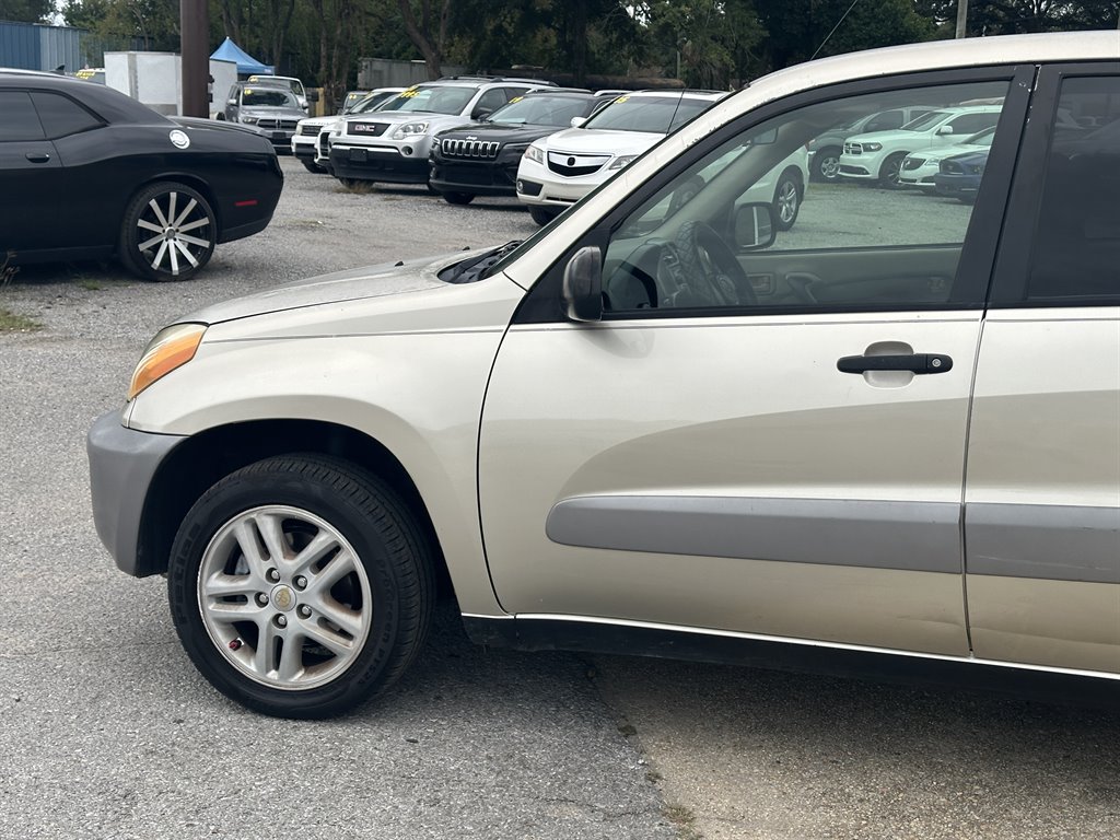2003 Toyota RAV4 photo