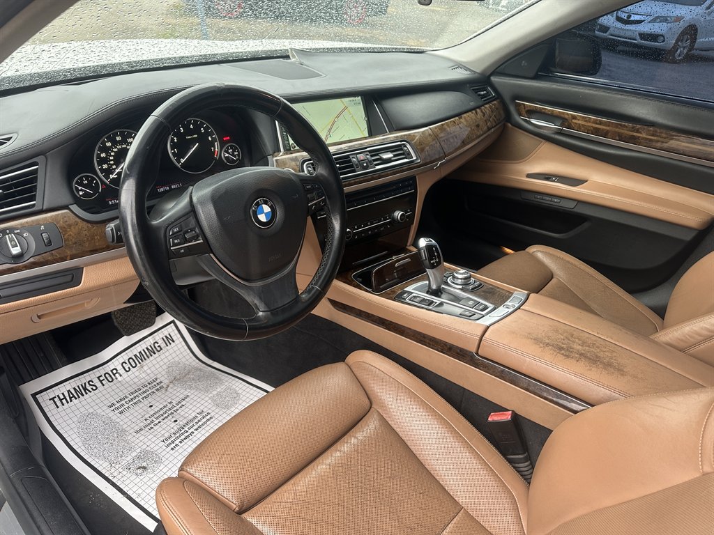 2013 BMW MDX 740Li photo