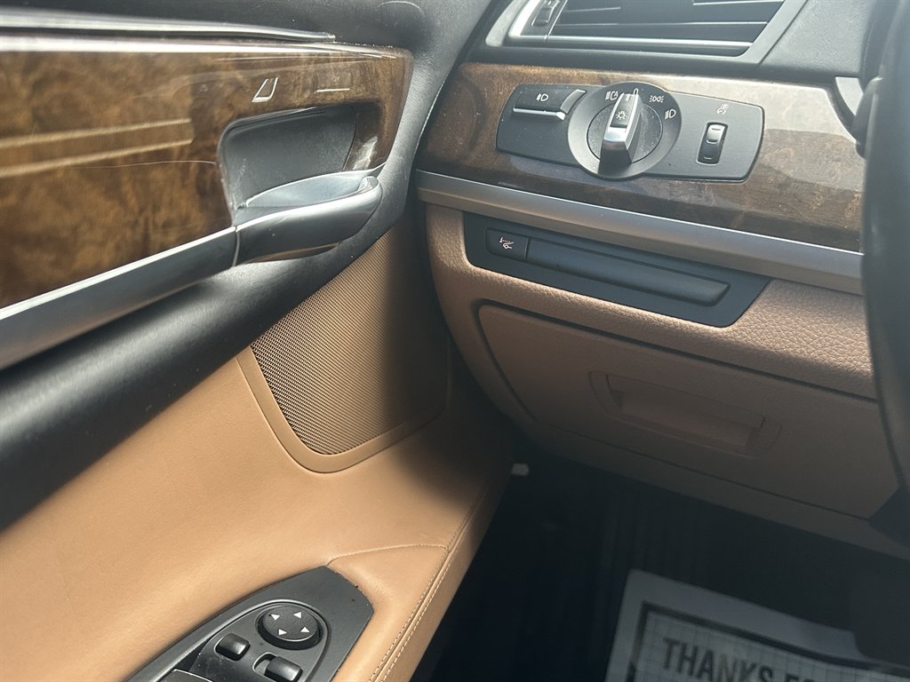 2013 BMW MDX 740Li photo