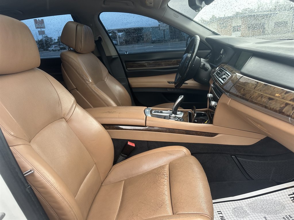 2013 BMW MDX 740Li photo
