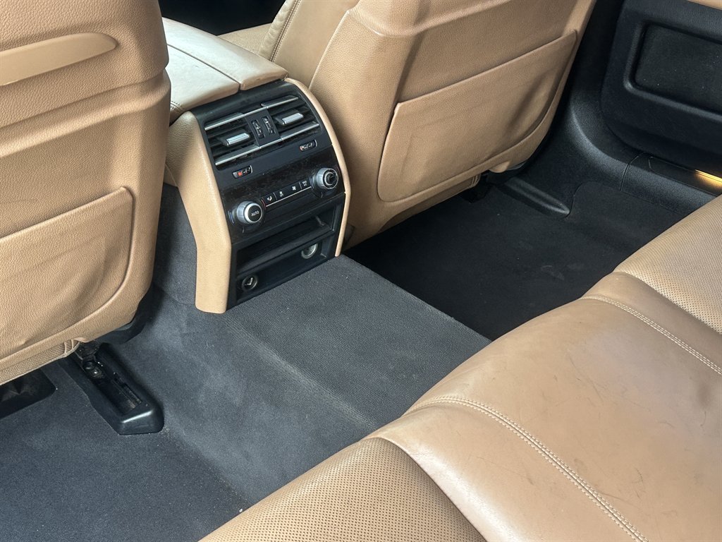 2013 BMW MDX 740Li photo