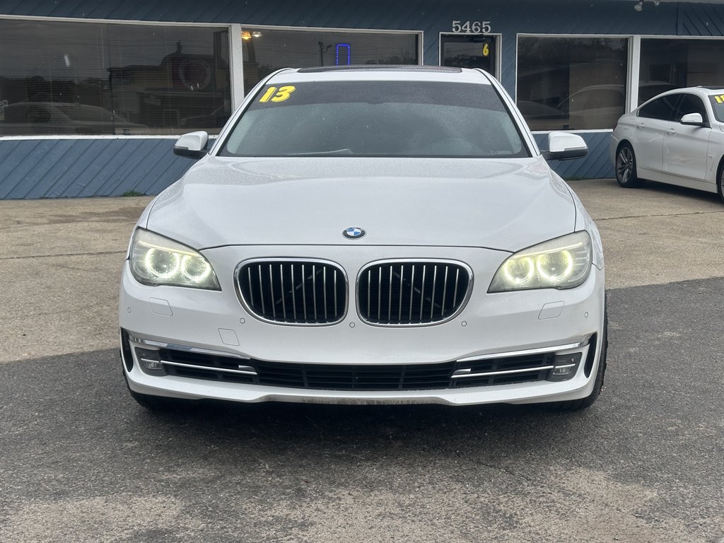 2013 BMW MDX 740Li photo