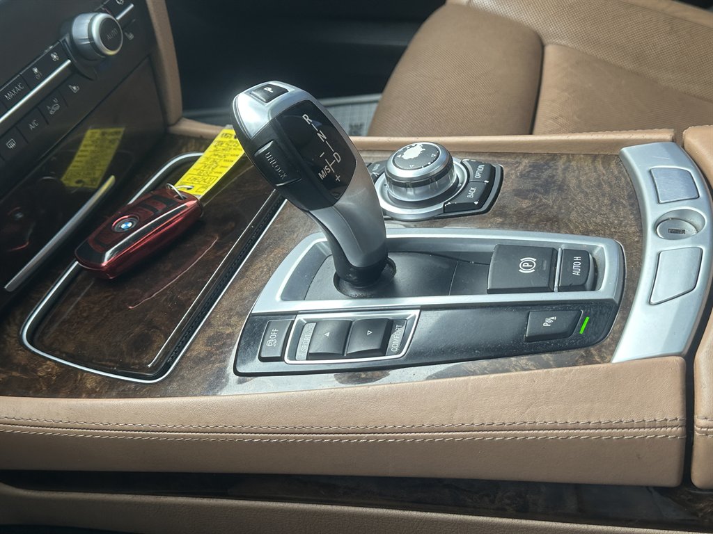 2013 BMW MDX 740Li photo