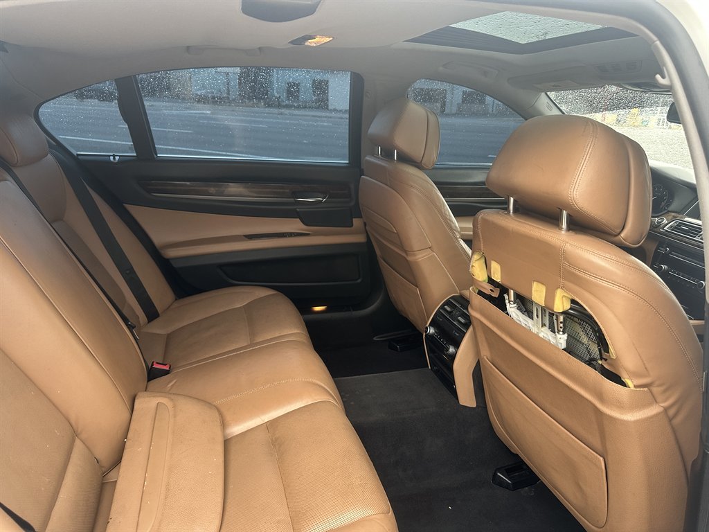2013 BMW MDX 740Li photo