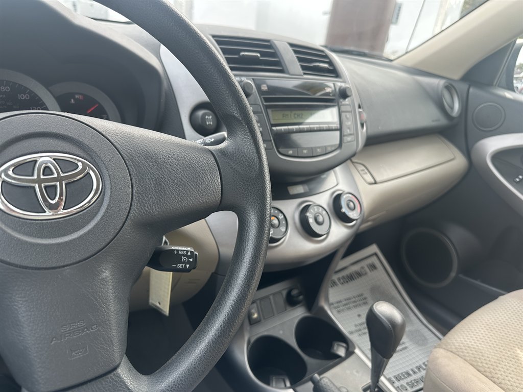 2008 Toyota RAV4 photo