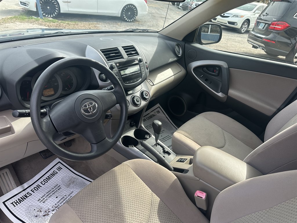 2008 Toyota RAV4 photo
