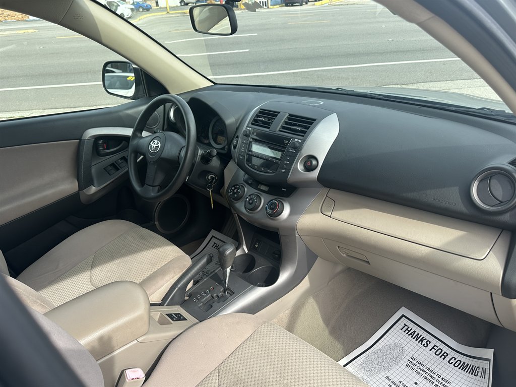 2008 Toyota RAV4 photo
