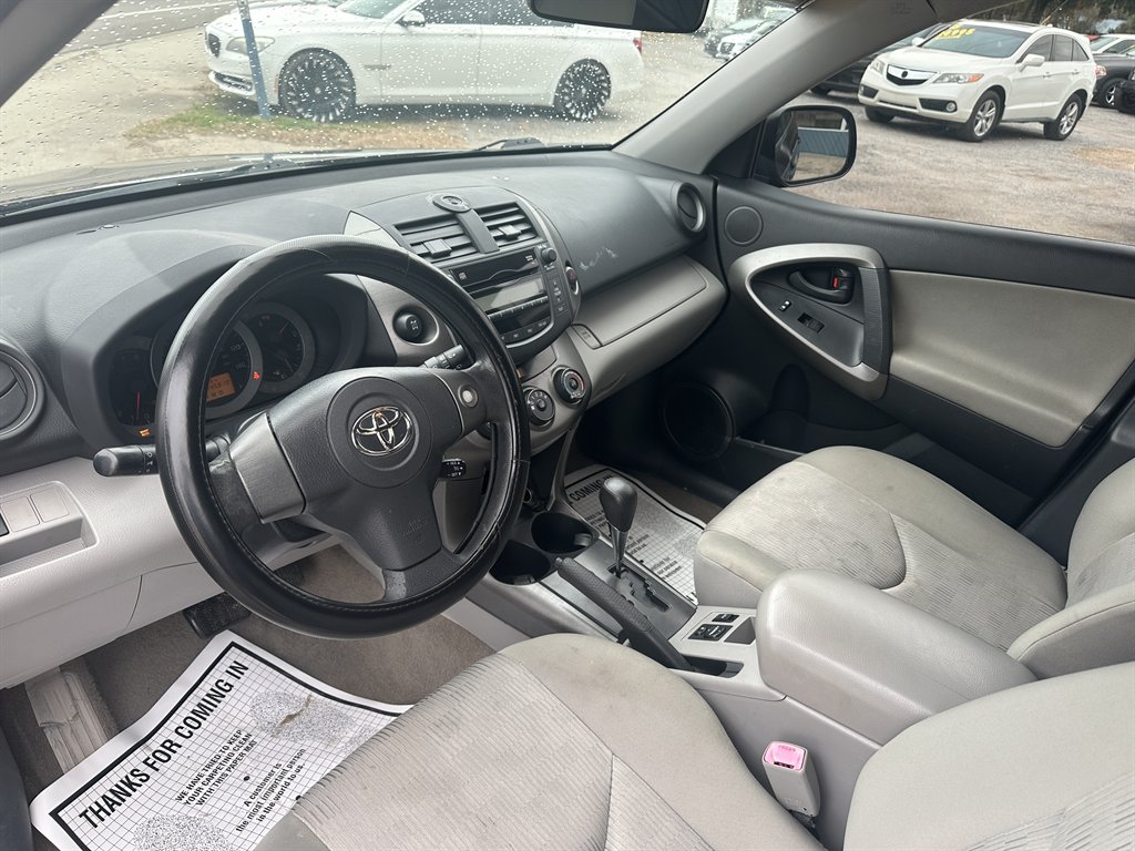 2009 Toyota RAV4 photo