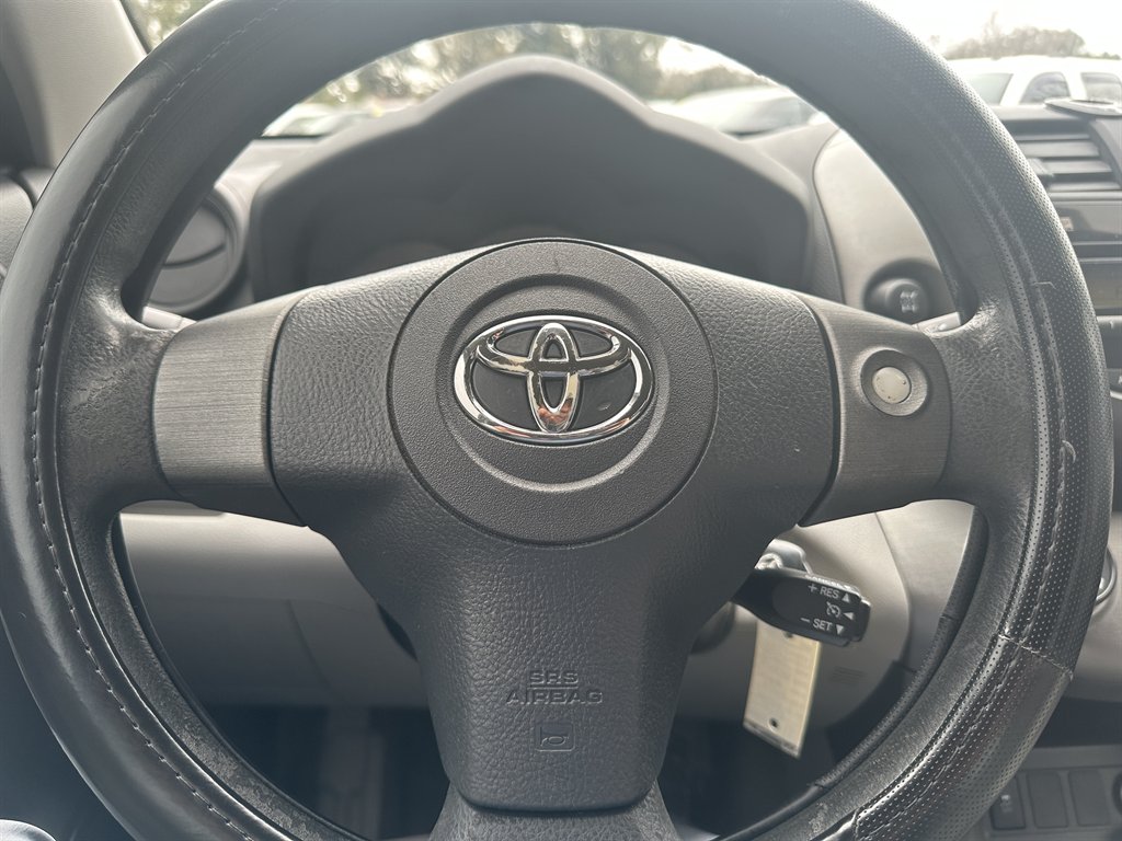 2009 Toyota RAV4 photo