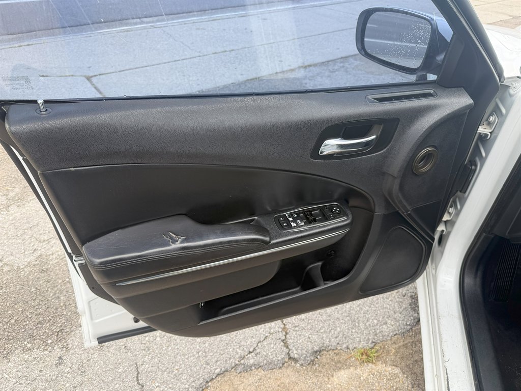 2014 Dodge Charger - $8,695