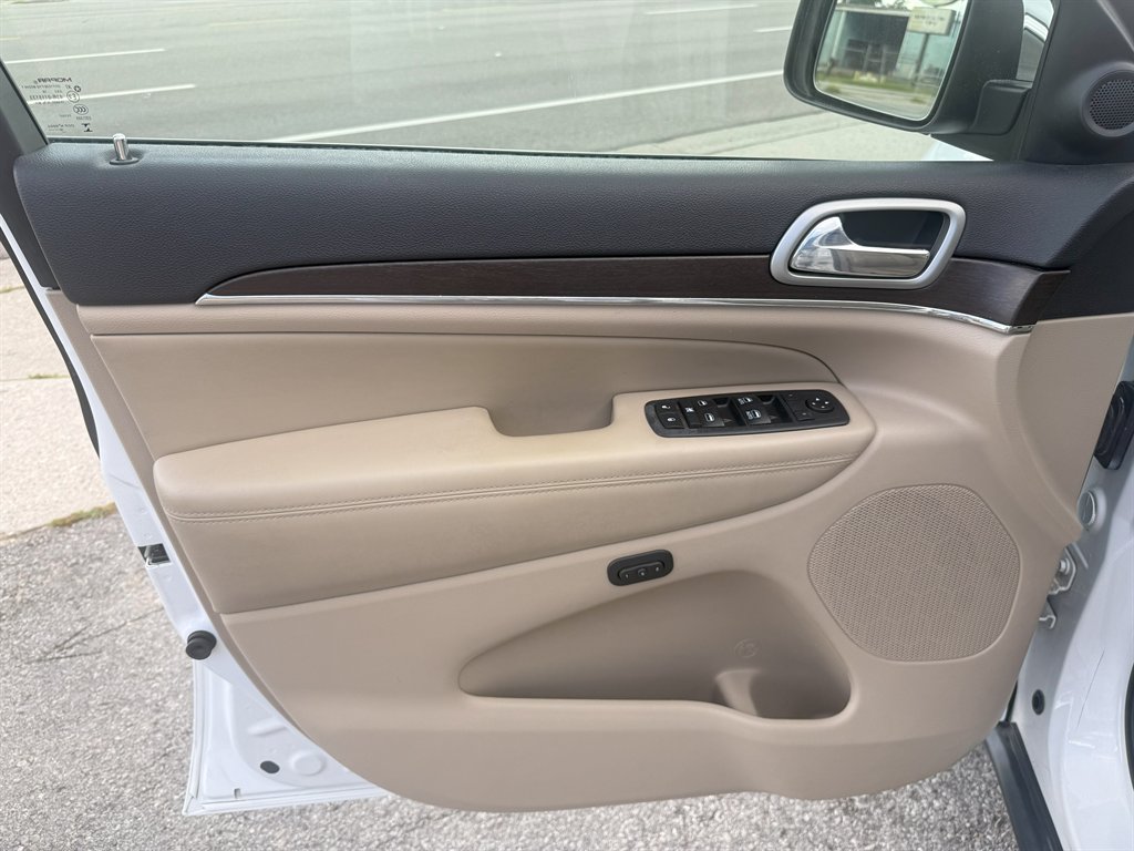 2018 Jeep Cherokee - $17,995