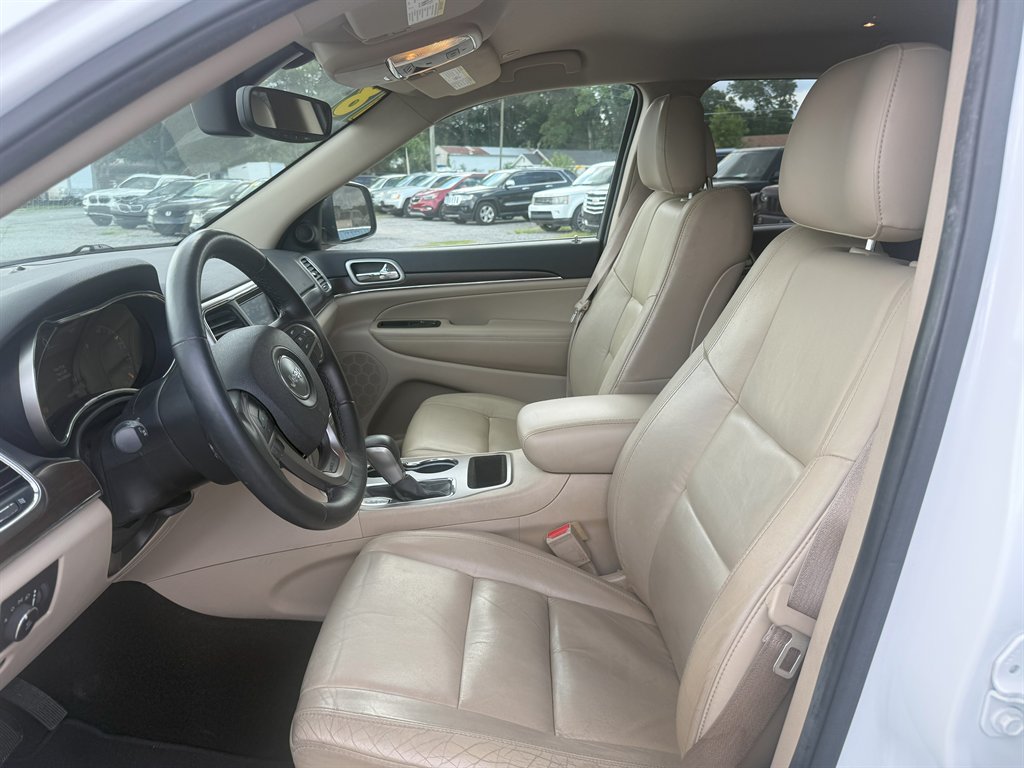2018 Jeep Cherokee - $17,995