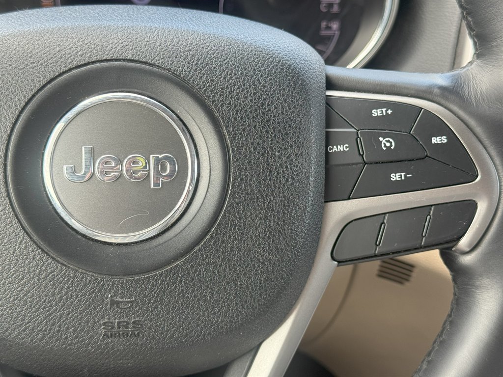 2018 Jeep Cherokee - $17,995