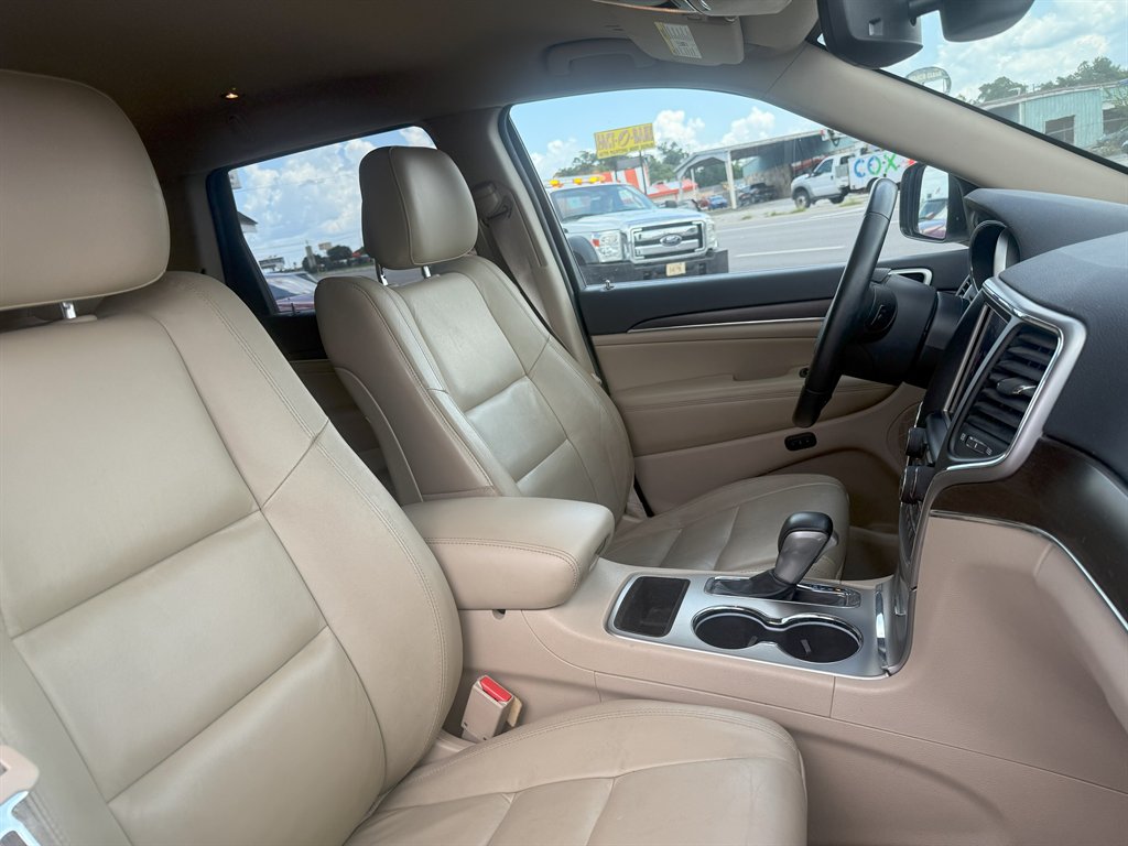 2018 Jeep Cherokee - $17,995