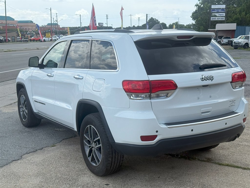 2018 Jeep Cherokee - $17,995