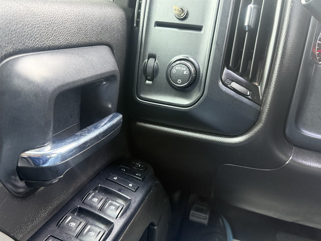 2016 Chevrolet Silverado 1500 - $15,995