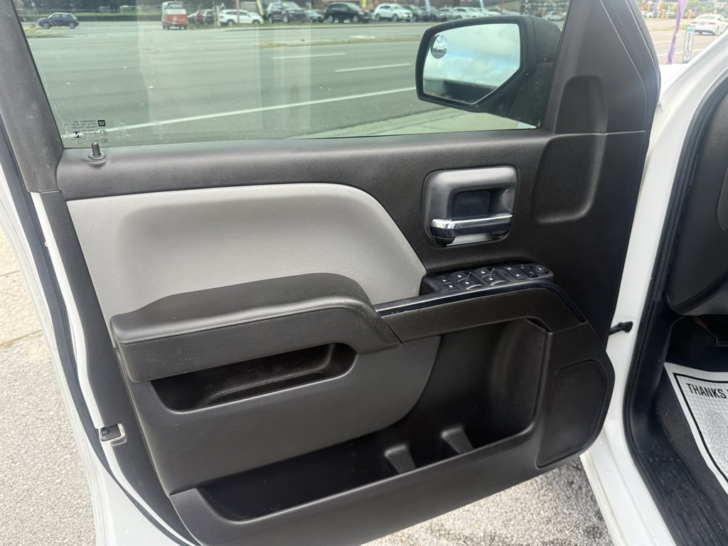 2016 Chevrolet Silverado 1500 - $15,995
