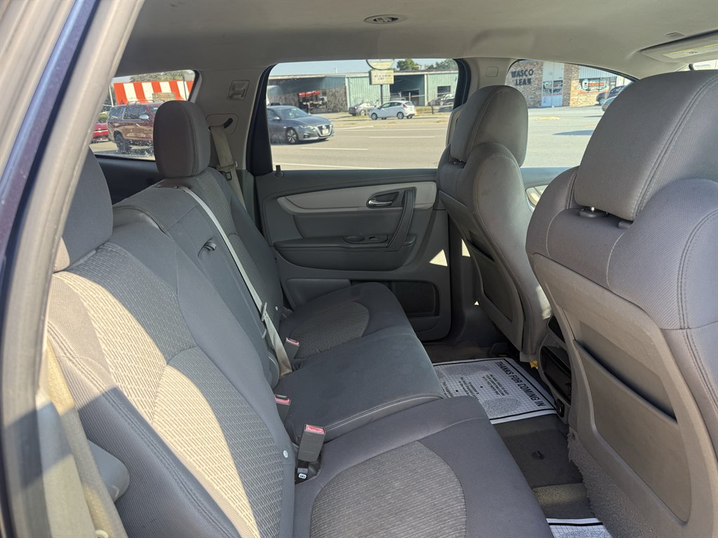 2017 Chevrolet Traverse - $11,595