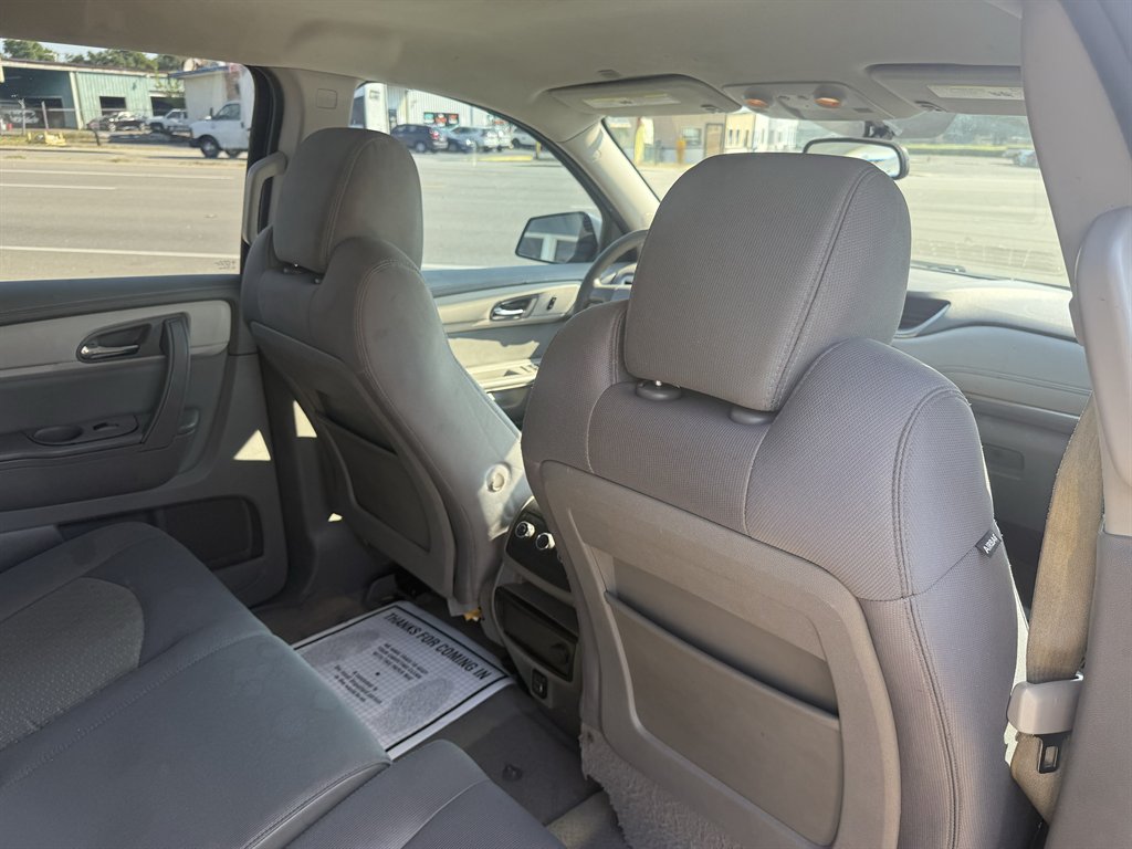 2017 Chevrolet Traverse - $11,595