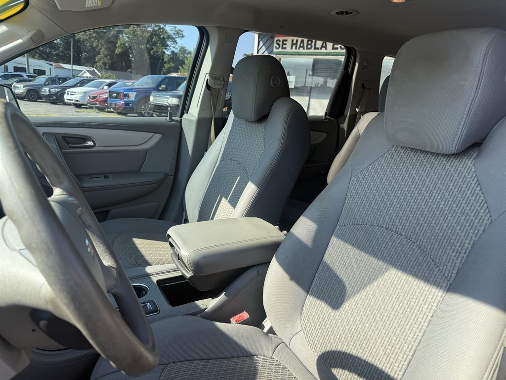 2017 Chevrolet Traverse - $11,595