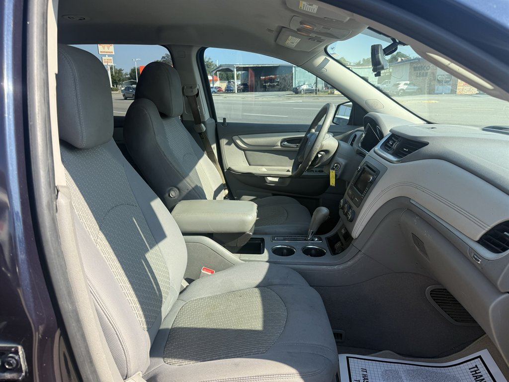 2017 Chevrolet Traverse - $11,595